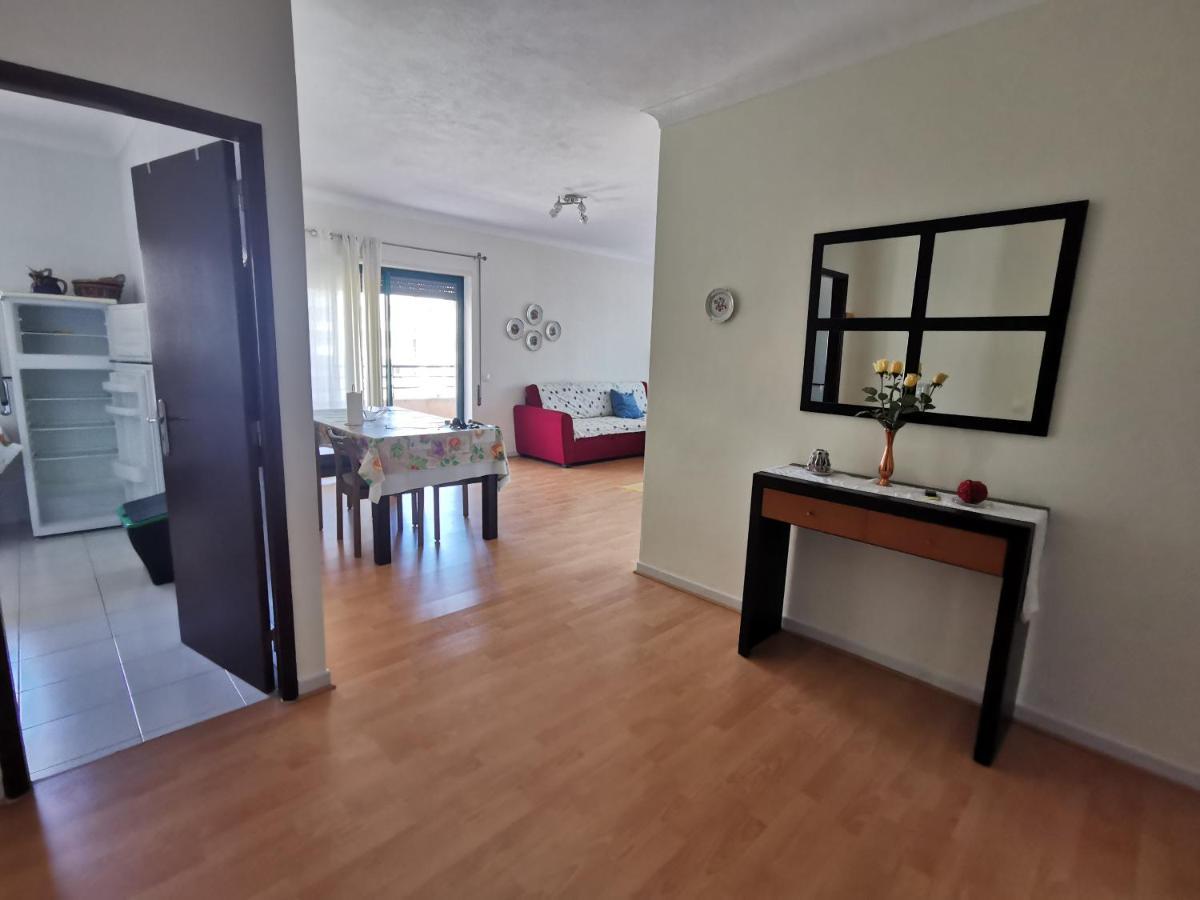 Logement Terrain De Tennis/Piscine 800M De La Mer Portimão Kültér fotó