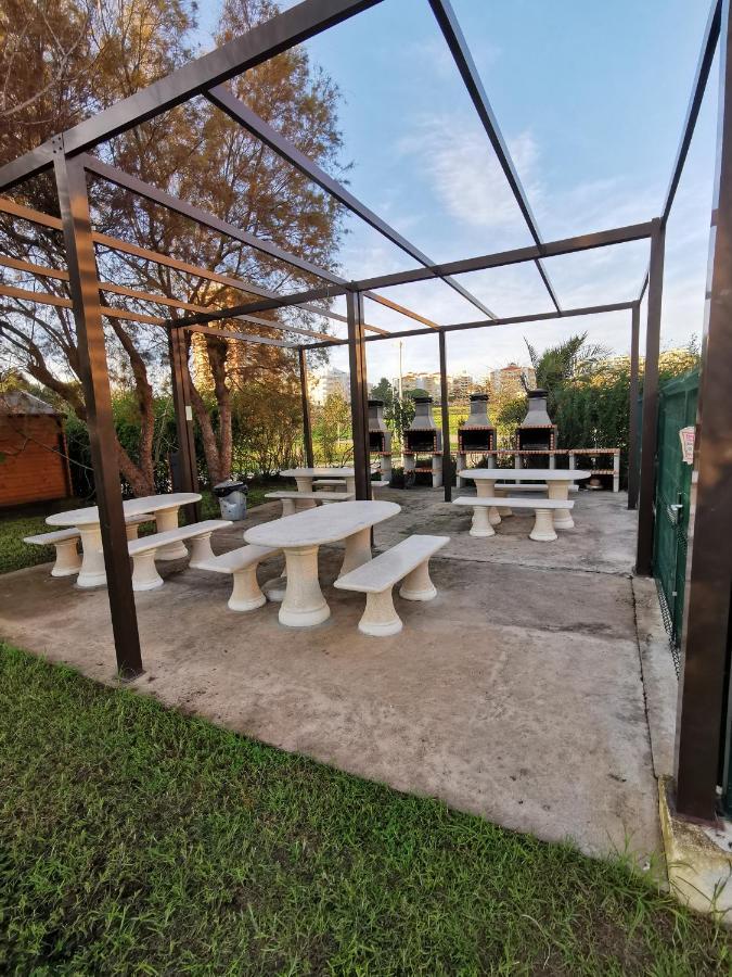 Logement Terrain De Tennis/Piscine 800M De La Mer Portimão Kültér fotó